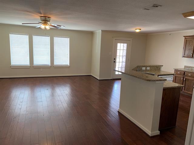 Building Photo - 206 TX-342