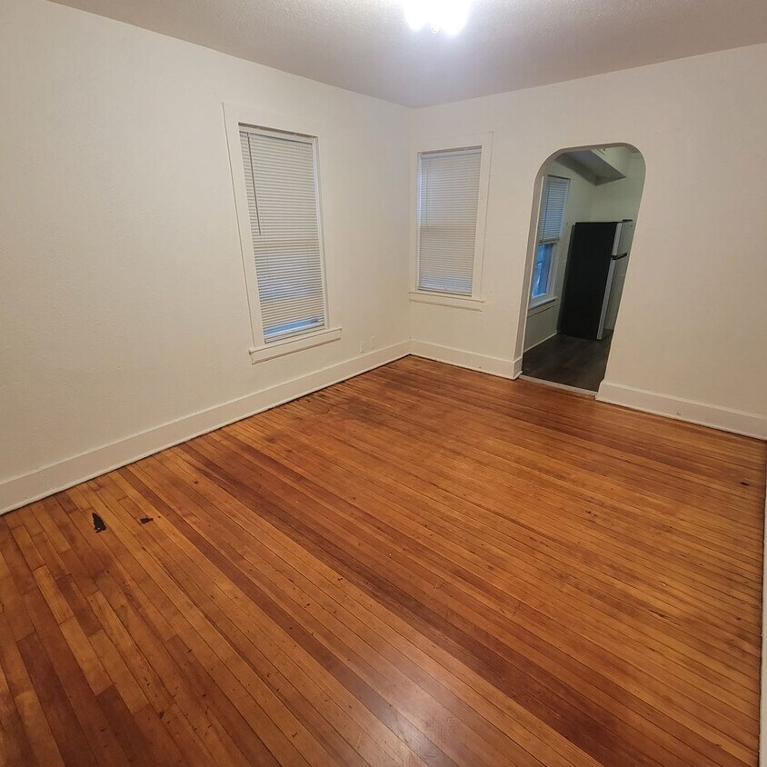 Foto del edificio - 905 11th St