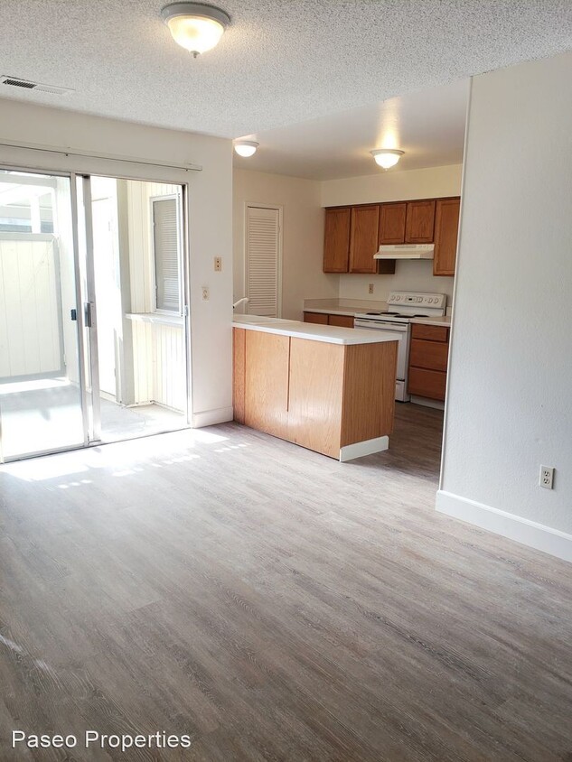 Primary Photo - 2 br, 1.5 bath House - 113 E Oliva Ct