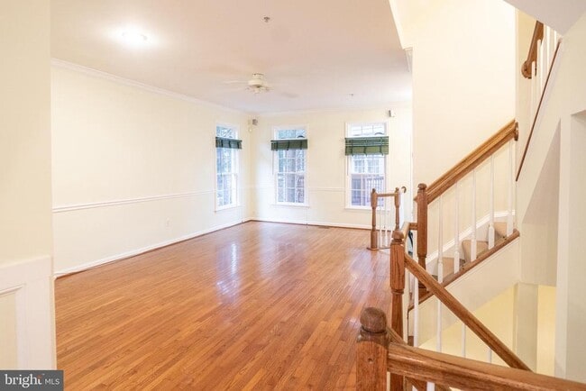 Foto del edificio - 719 N Vermont St