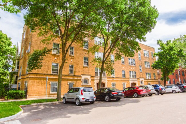 Building Photo - 4449-55 N. Leavitt St.