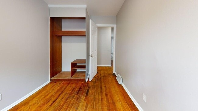 Building Photo - Renovated 3-Bedroom House in Cleveland!