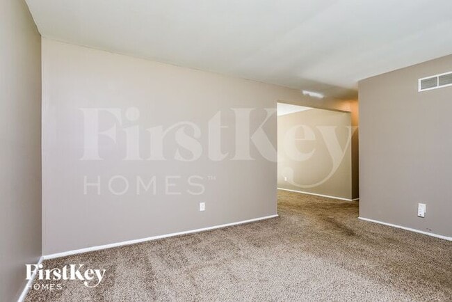 Building Photo - 20 Airshire Pl
