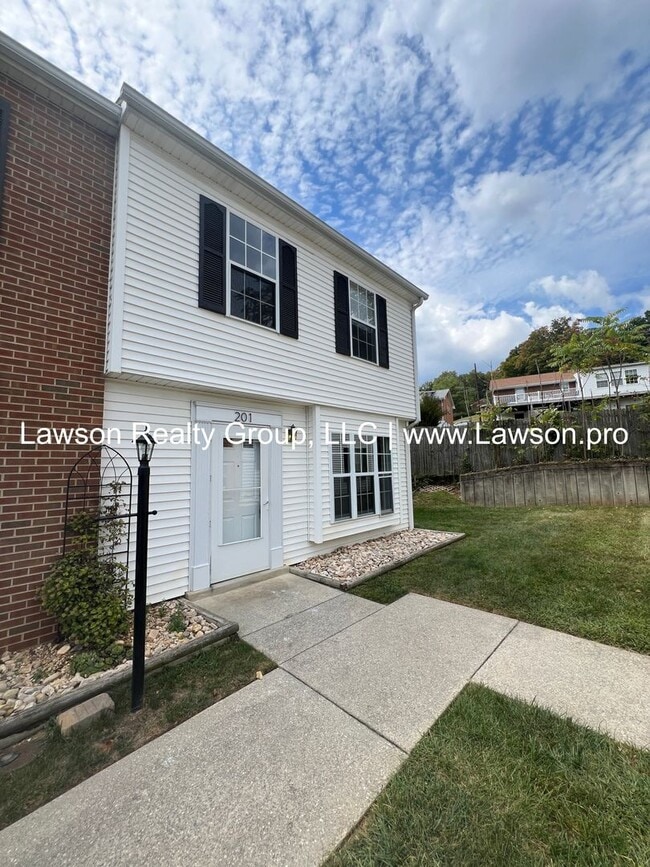 Photo - Townhome in Garden City