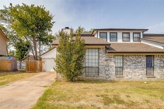 Building Photo - 121 Myers Dr