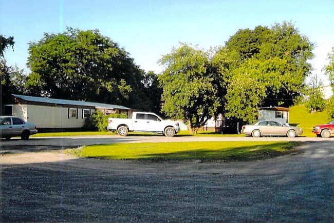 Building Photo - 1-121 Green Acre Dr