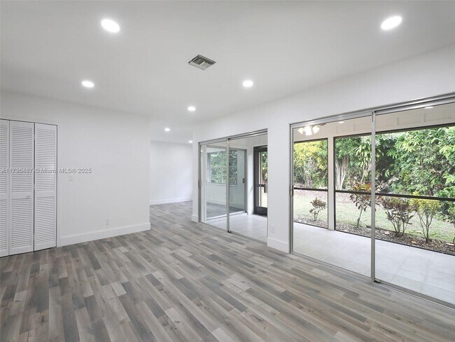 Building Photo - 1901 Coquina Way