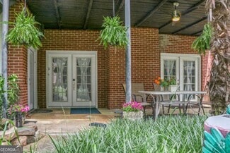 Building Photo - 5647 Queensborough Dr