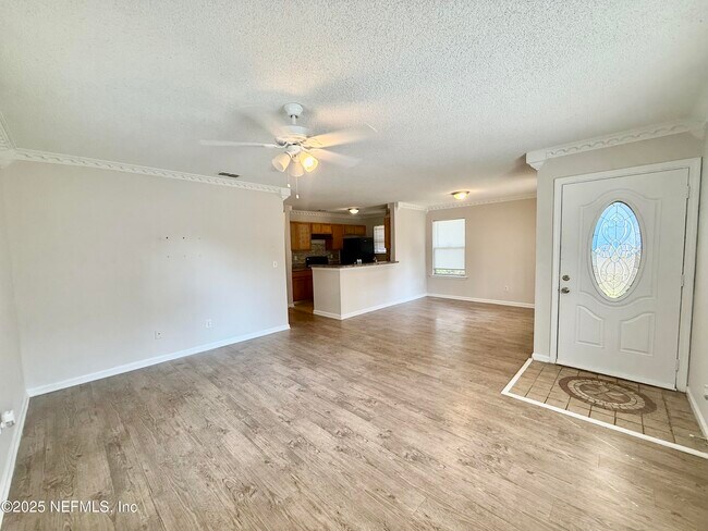 Foto del edificio - 1609 E 12th St