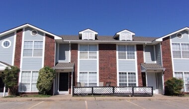 Building Photo - 3707 N St Charles St