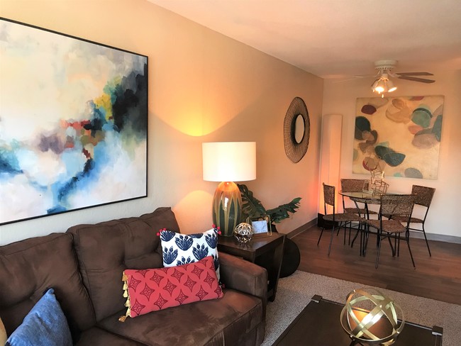 Foto del edificio - Cambridge at River Oaks