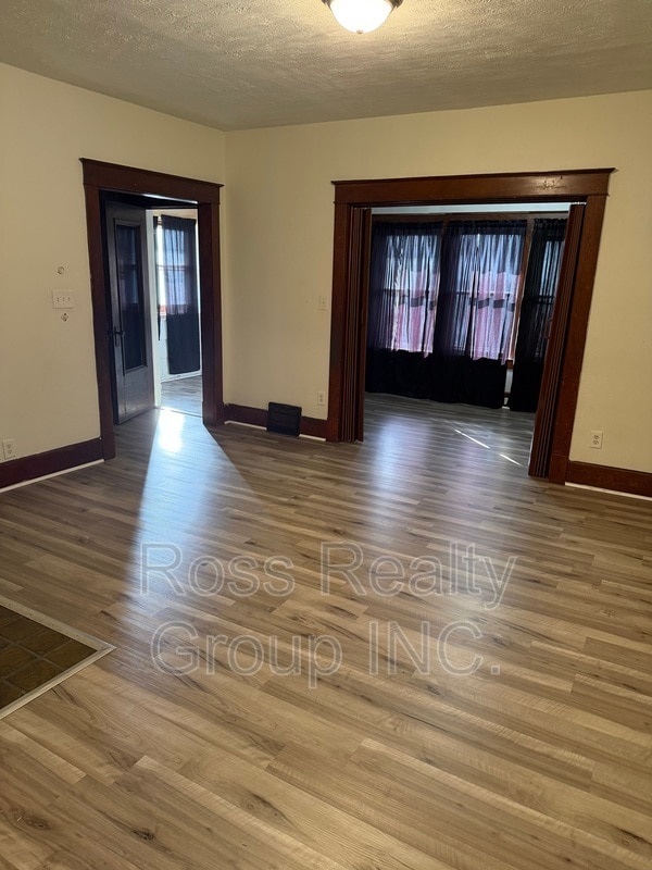 Foto del edificio - 2750 Monroe St