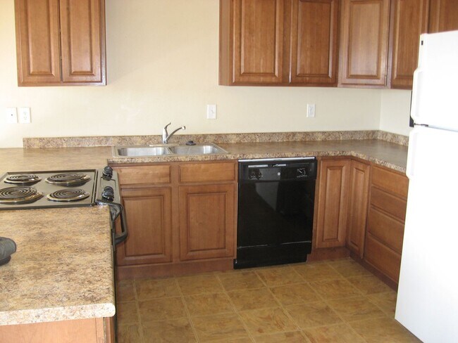 Foto del edificio - Charming Corner Lot Duplex with Garage & B...