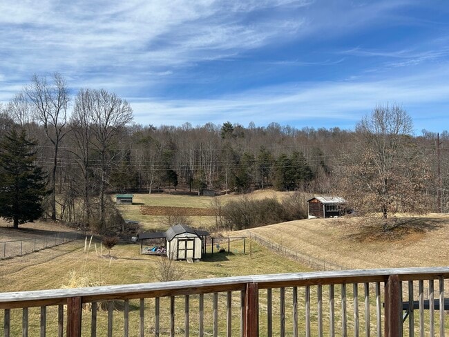 Building Photo - 413 McCarty Hollow Rd