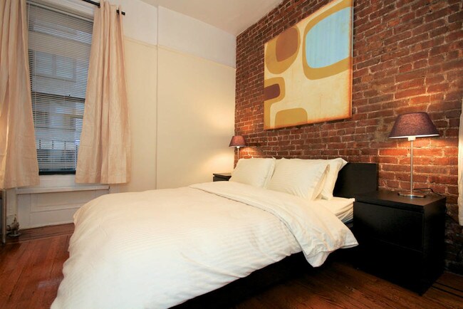 Foto del edificio - 211 E 14th St