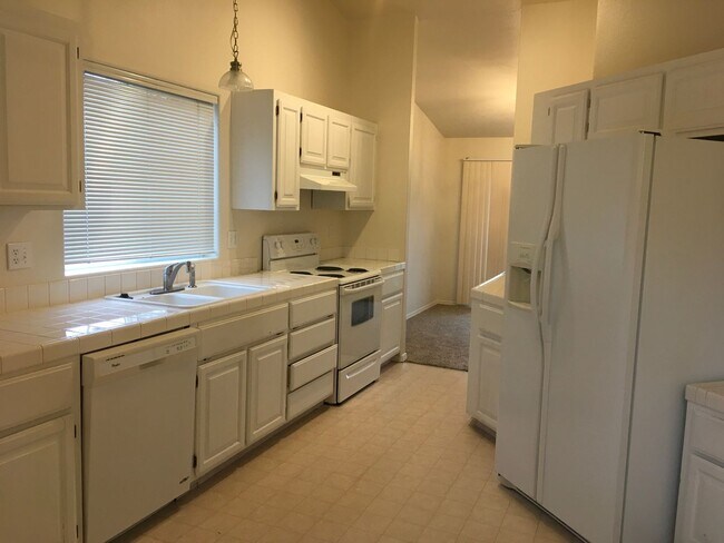 Foto del edificio - **1st Month FREE!!** Great SW Bend Home Close To The Old Mill!