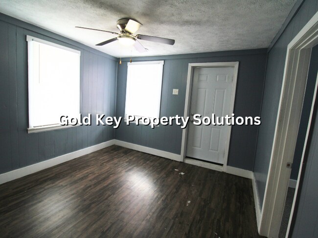 Foto del edificio - MUNCIE 2 BR 1 BA House with Main-Level Laundry and Shed (SECTION 8 APPROVED)