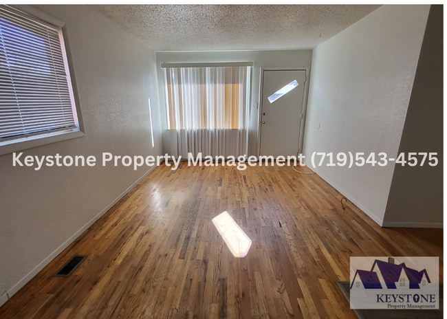 Building Photo - Cozy Northside House 3 Bedroom/1 Bath $140...