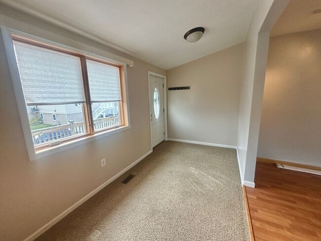 Foto del edificio - 32 Barberie Ave