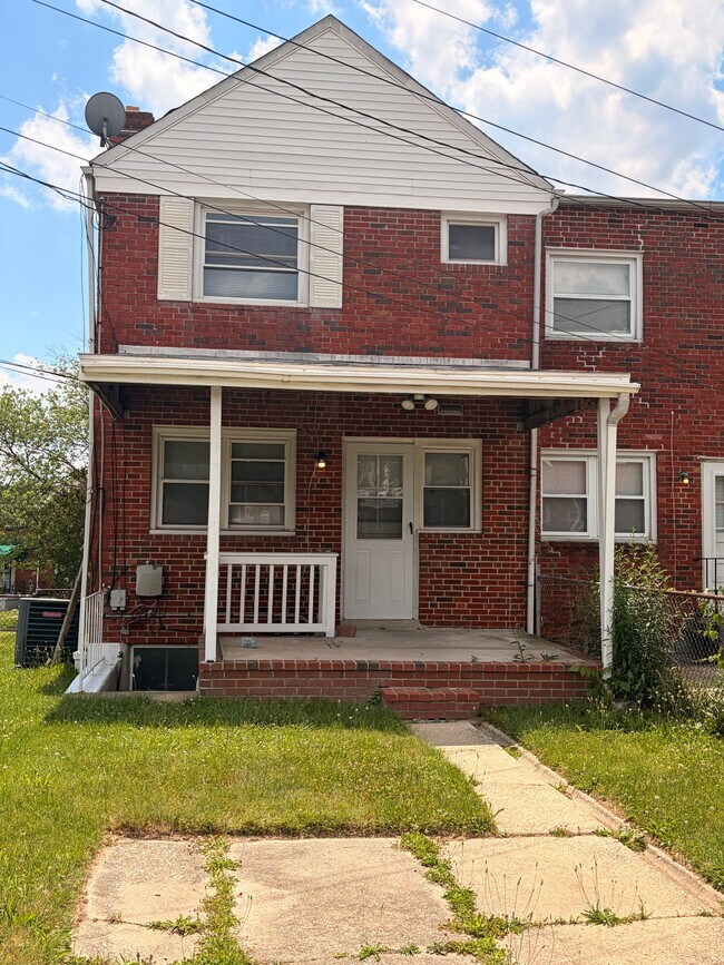 Foto del edificio - 7713 Hillsway Ave