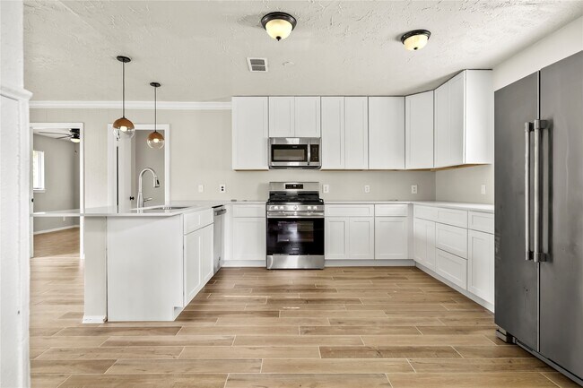 Foto del edificio - 11455 Spottswood Dr