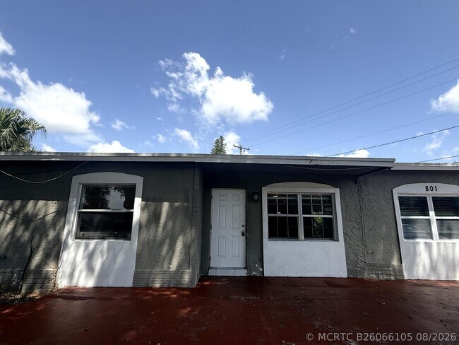 Foto del edificio - 801 NW 33rd Terrace