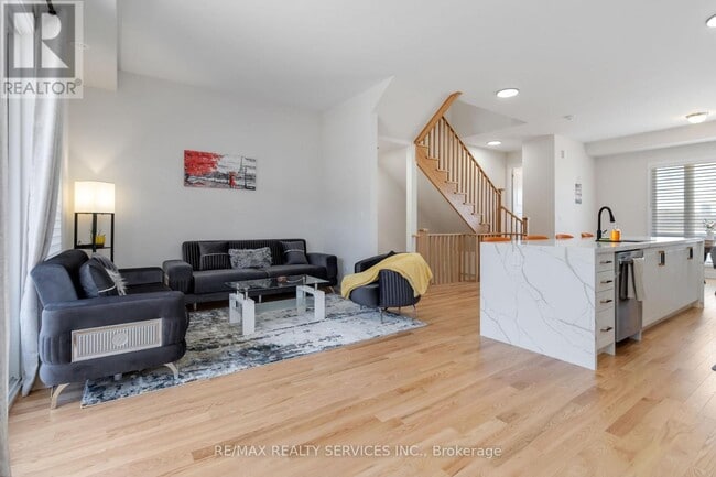 Photo du bâtiment - 3051 Meadowridge Dr