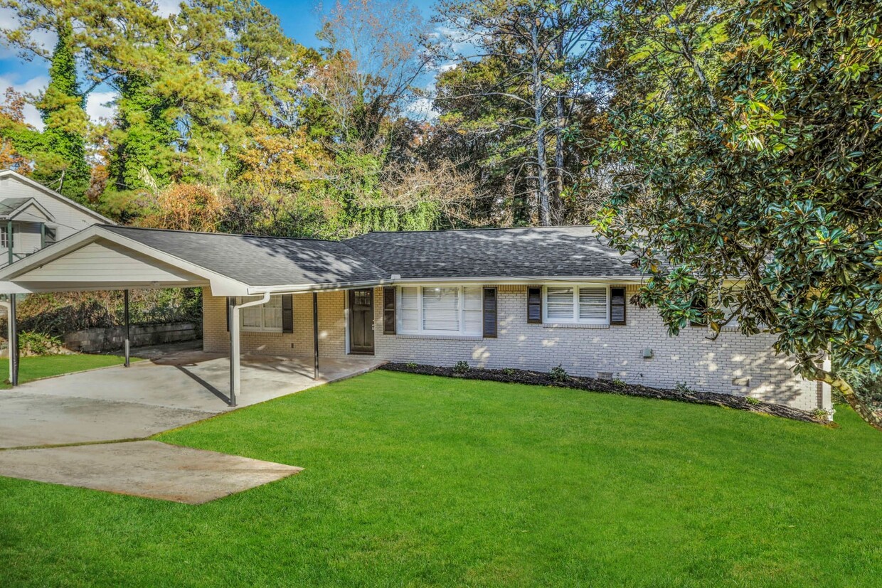 Primary Photo - 541 N Hairston Rd