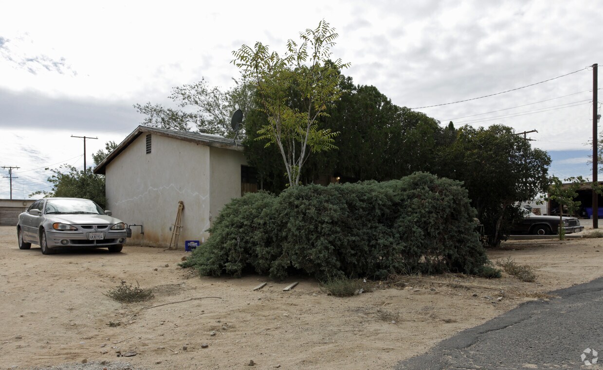 Primary Photo - 13950 Hesperia Rd