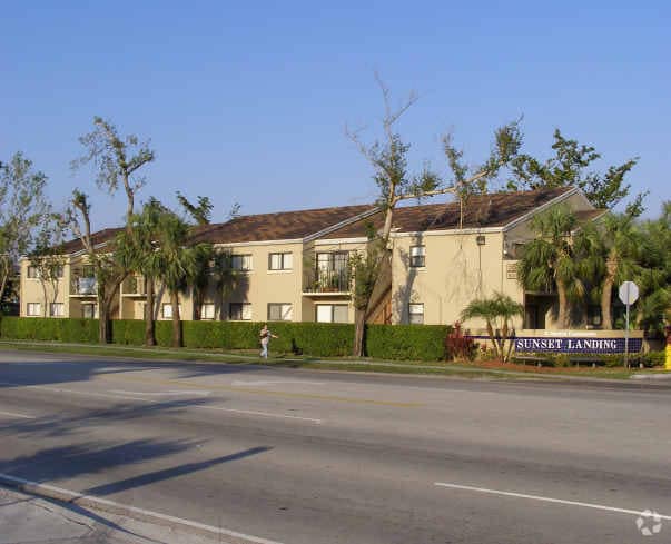 Foto del edificio - Magnolia Lane Condos