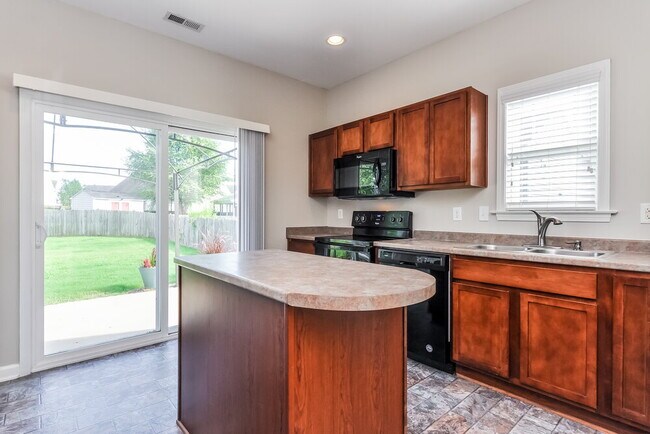 Building Photo - 148 Marino Pl