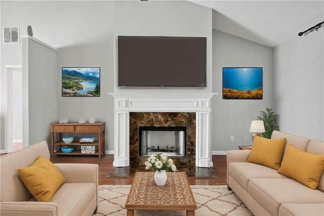 Building Photo - 2400 Hampton Estates Dr SW