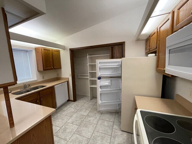 Foto del edificio - Spacious Condo in West Billings with a ten...
