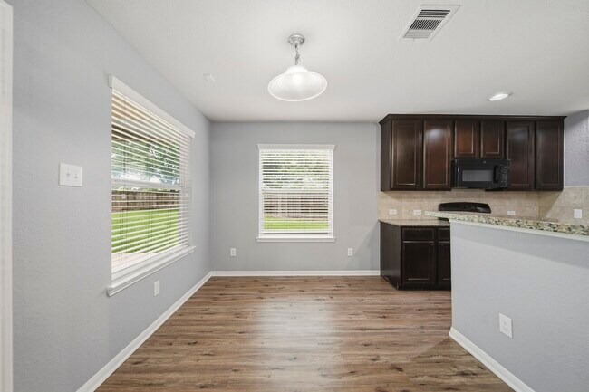 Foto del edificio - 2306 Emerald Stone Ct