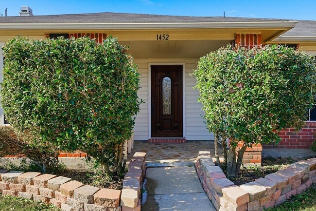 Foto del edificio - 1452 Hickory Creek Ln