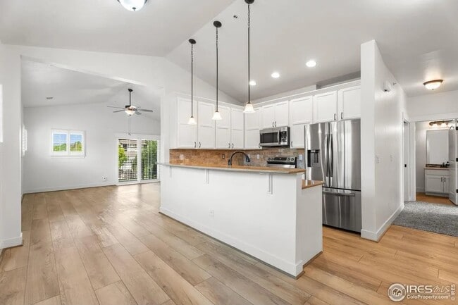 Building Photo - 5020 Cinquefoil Ln