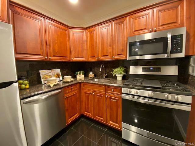 Foto del edificio - 327 Brook Ave