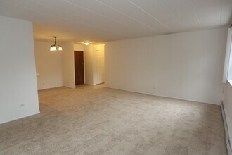 Building Photo - 2349 W Jarvis Ave