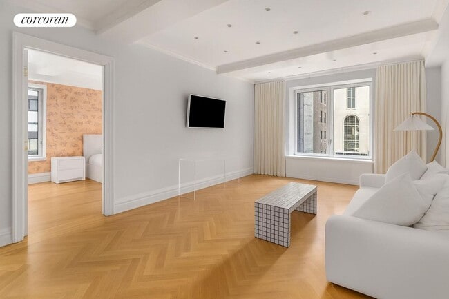 Building Photo - 502 Park Ave