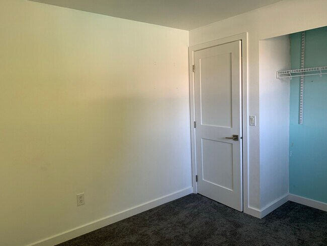 Foto del edificio - 4213 S 185th St