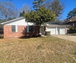Building Photo - 1321 Carnegie Dr