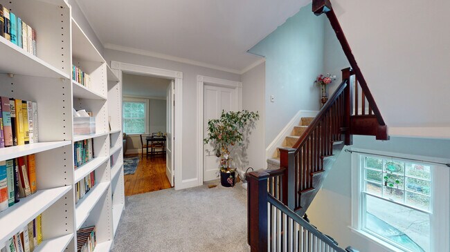 Foto del edificio - 16 Linder Ter