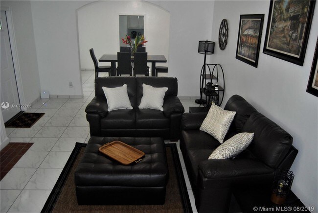Foto del edificio - 2235 SW 23rd Ave