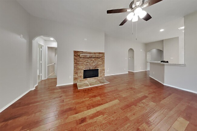 Building Photo - 16407 Redbud Berry Ln