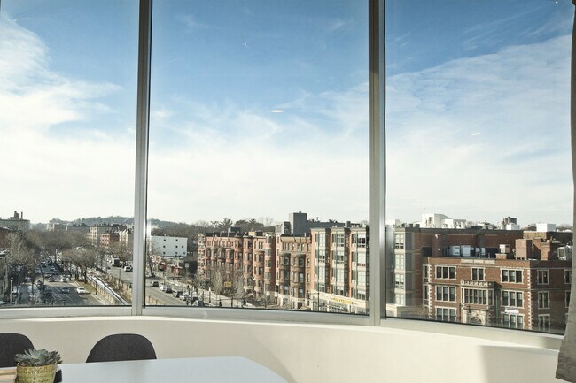Foto del edificio - 877 Beacon St
