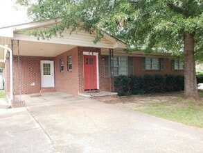 Building Photo - 1905 28th St