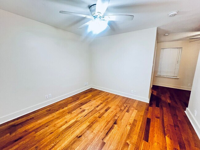 Foto del edificio - 3901 Red River St