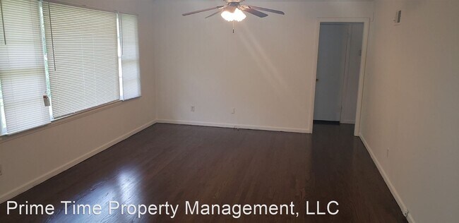 Foto del edificio - 3 br, 1 bath House - 10405 E 69th Street