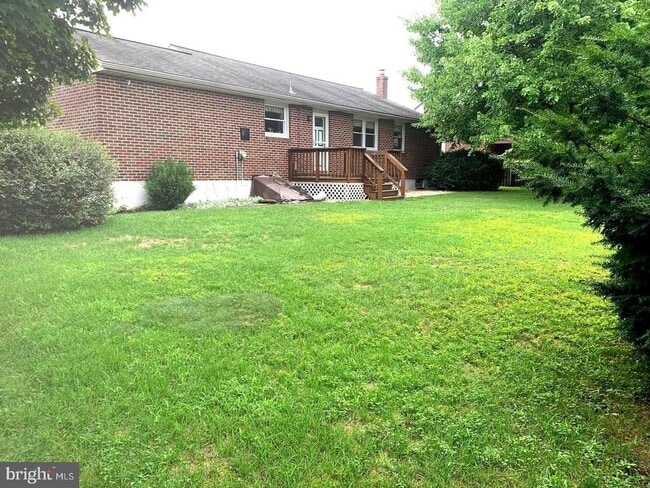 Foto del edificio - 1519 Cherry Ln