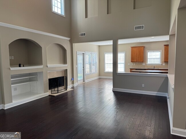 Building Photo - 7411 Redbud Loop